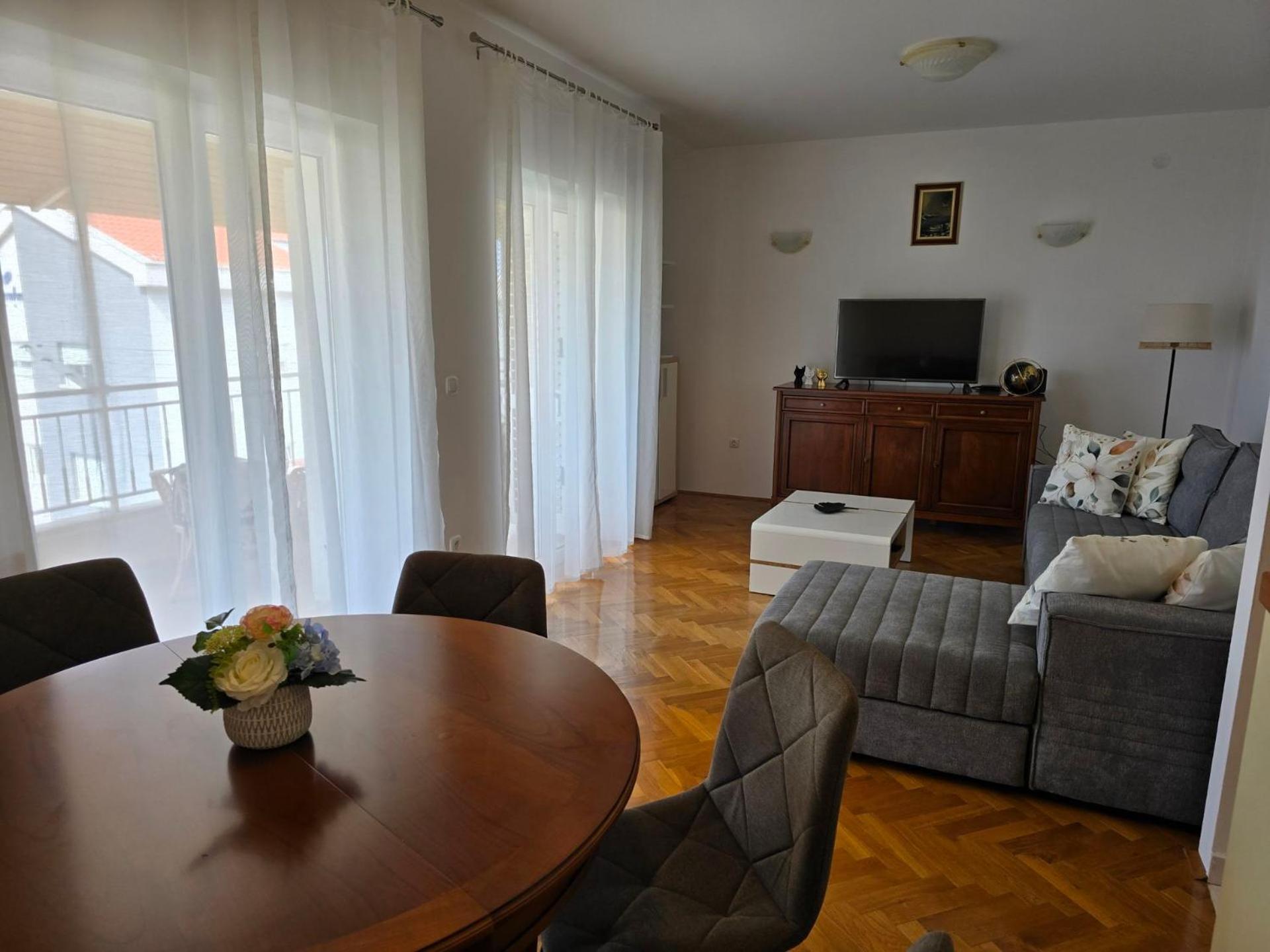 Apartment Huanita Promajna Εξωτερικό φωτογραφία