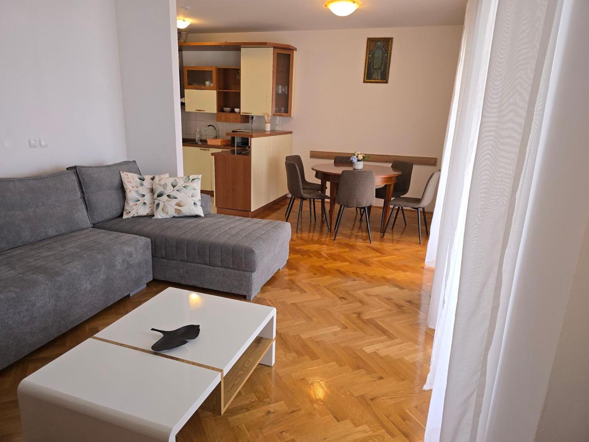 Apartment Huanita Promajna Εξωτερικό φωτογραφία